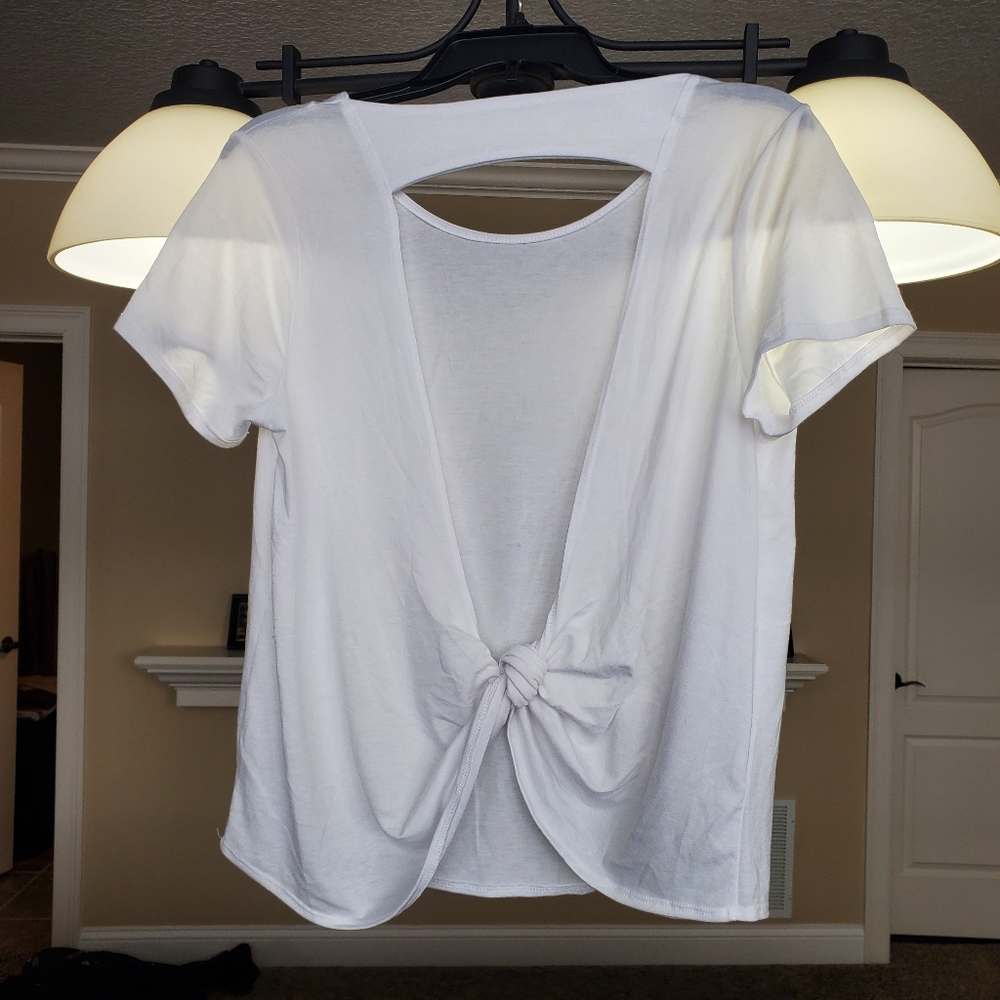Glyder open back w knot detail top